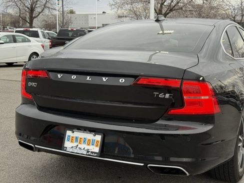 Used 2017 Volvo S90 T6 Inscription w/ Vision Package image 34