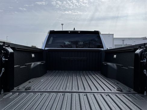 Used 2025 Toyota Tacoma SR5 image 27