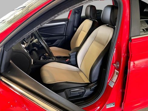 Used 2019 Volkswagen Jetta R-Line FWD image 7