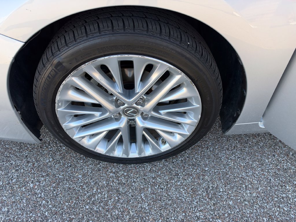 Used 2016 Lexus ES 350 w/ Ultra Luxury Package FWD image 24