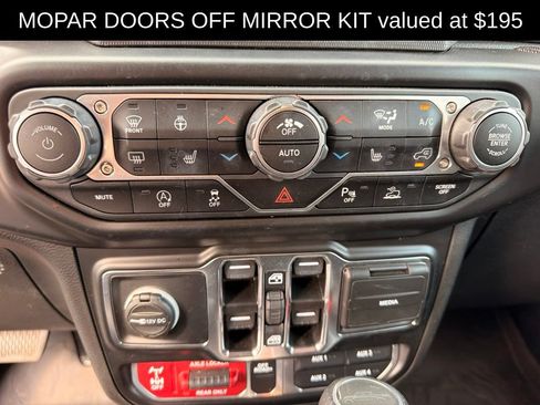 Used 2022 Jeep Gladiator Mojave w/ LED Lighting Group AWD/4WD image 24