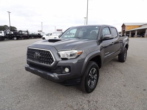 Used 2018 Toyota Tacoma TRD Sport image 59