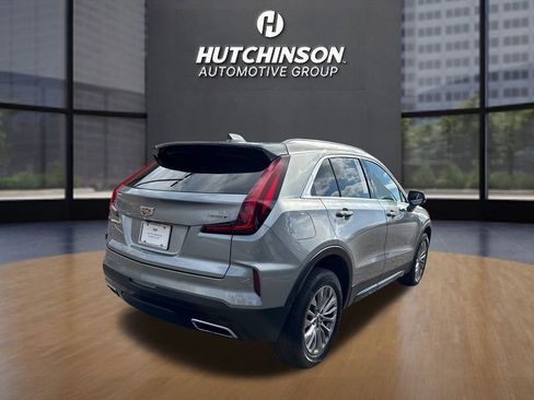 Used 2025 Cadillac XT4 Premium Luxury image 3