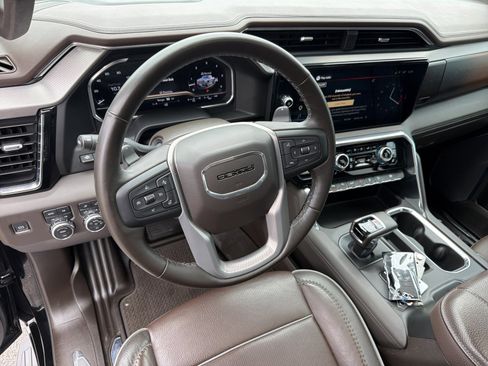 Used 2024 GMC Sierra 1500 Denali w/ Technology Package AWD/4WD image 21