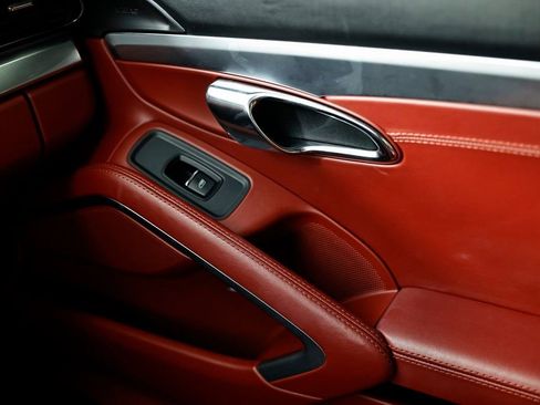 Certified 2015 Porsche 911 Targa 4S image 41