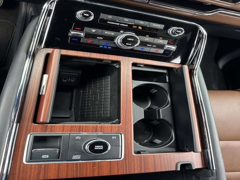 Certified 2024 Lincoln Navigator Reserve AWD/4WD image 26