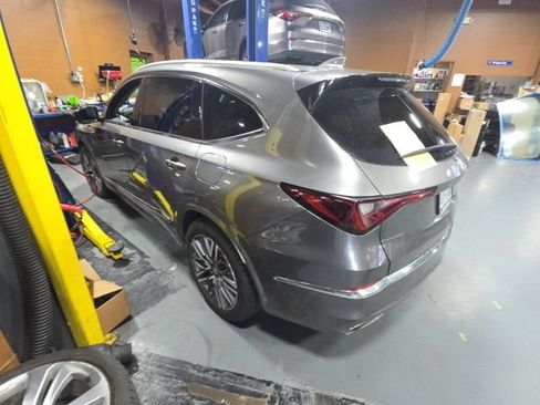 Used 2025 Acura MDX SH-AWD w/ Advance Package image 4
