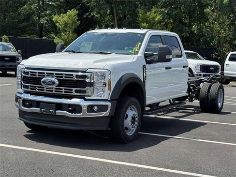 New 2025 Ford F450 XL w/ XL Chrome Package image 6