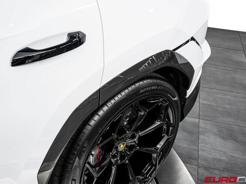 Used 2024 Lamborghini Urus Performante AWD/4WD image 17