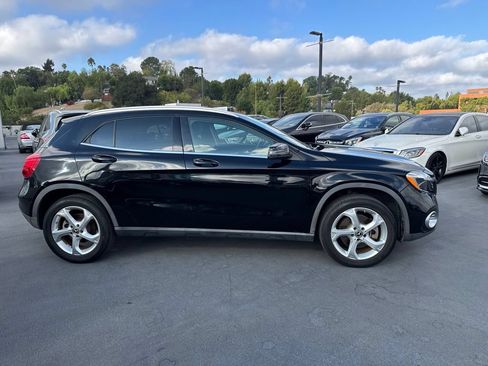 Used 2019 Mercedes-Benz GLA 250 4MATIC image 4