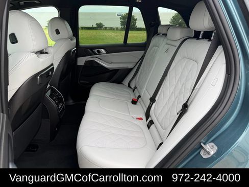 Used 2025 BMW X5 xDrive40i w/ Parking Assistance Package AWD/4WD image 36