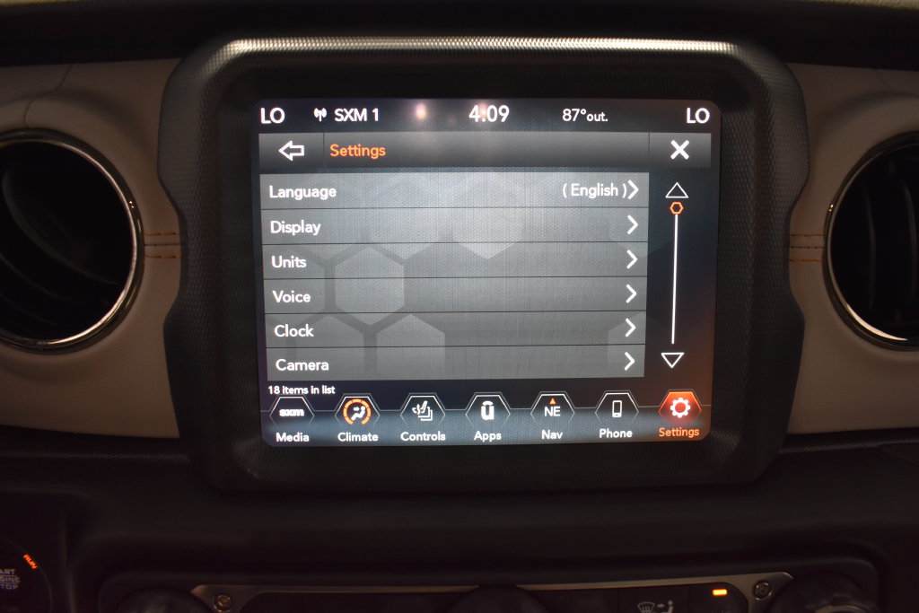 Used 2022 Jeep Wrangler Unlimited Sahara AWD/4WD image 28