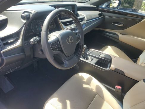 Certified 2021 Lexus ES 350 w/ Premium Package image 16