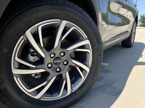 New 2025 Lincoln Corsair FWD image 14