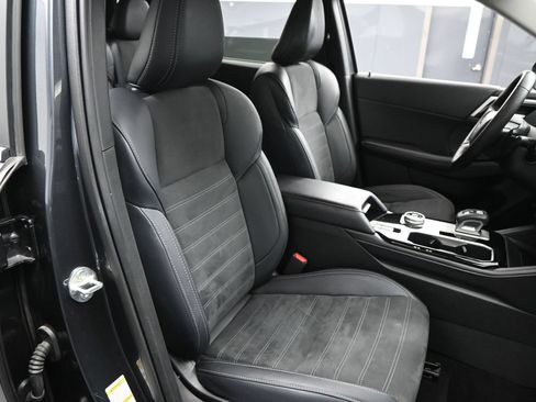Used 2025 Mitsubishi Outlander AWD image 15