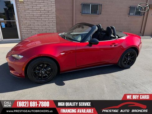 Used 2020 MAZDA MX-5 Miata Sport RWD image 3