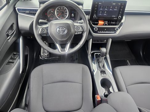 Certified 2022 Toyota Corolla Cross LE AWD/4WD image 25