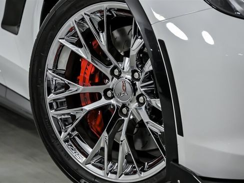 Used 2016 Chevrolet Corvette Z06 w/ 3LZ Preferred Equipment Group RWD image 4