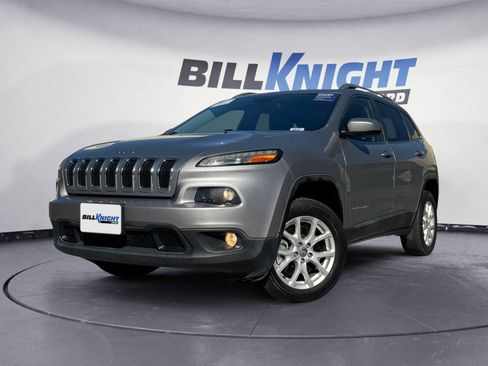Used 2016 Jeep Cherokee Latitude image 1