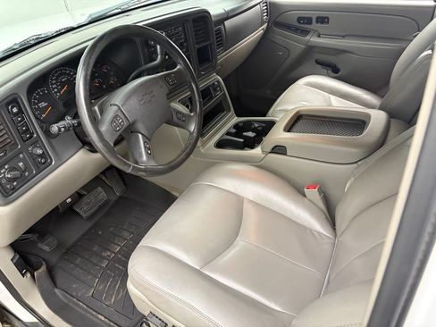 Used 2005 Chevrolet Tahoe Z71 w/ Preferred Equipment Group AWD/4WD image 17