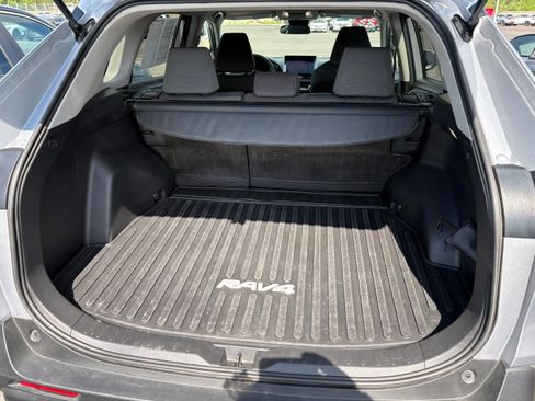 Certified 2025 Toyota RAV4 XLE AWD/4WD image 7