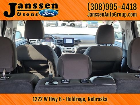 Used 2021 Ford Explorer XLT RWD image 12