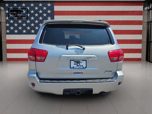 Used 2015 Toyota Sequoia SR5 AWD/4WD image 6