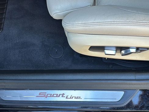 Used 2019 BMW 530i xDrive w/ Convenience Package image 37