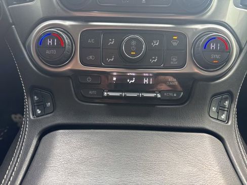 Used 2018 Chevrolet Suburban Premier image 42