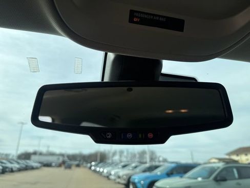 Used 2022 Chevrolet Colorado Z71 w/ Safety Package image 33