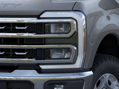 New 2026 Ford F250 XLT w/ XLT Premium Package AWD/4WD image 18