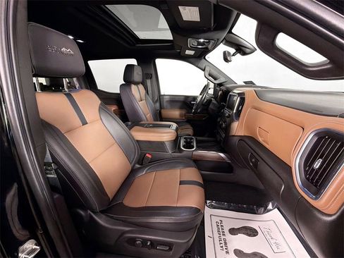 Used 2021 Chevrolet Silverado 1500 High Country w/ Technology Package image 26