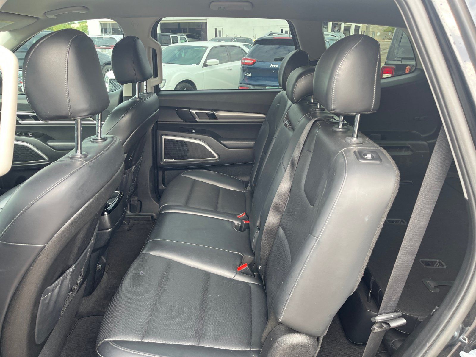 Used 2020 Kia Telluride LX FWD image 28