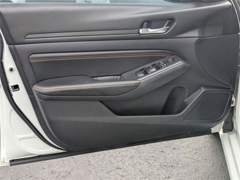 Used 2019 Nissan Altima 2.5 SR image 12