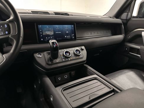 Used 2023 Land Rover Defender 110 X-Dynamic SE image 28