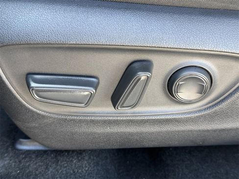 Certified 2025 Toyota RAV4 XLE image 28