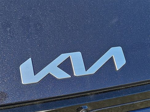 New 2025 Kia EV6 Wind image 12