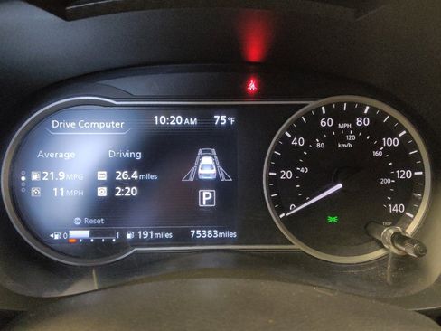 Used 2020 Nissan Versa SV FWD image 23