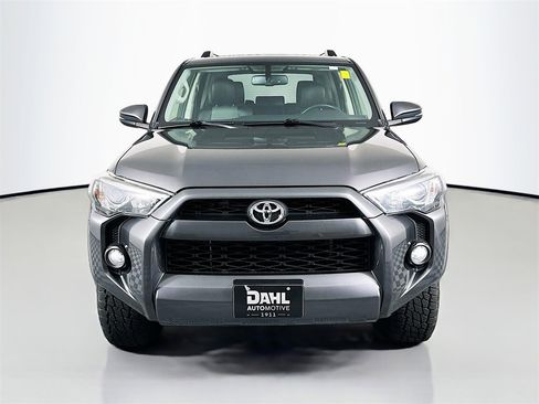 Used 2019 Toyota 4Runner SR5 Premium image 2
