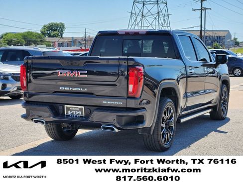 Used 2022 GMC Sierra 1500 Denali w/ Denali Reserve Package AWD/4WD image 4
