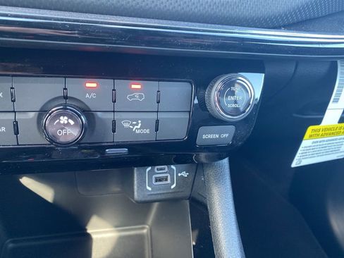 New 2026 Jeep Compass Latitude AWD/4WD image 27