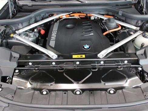 Used 2025 BMW X5 xDrive50e AWD/4WD image 10