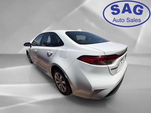 Used 2023 Toyota Corolla LE FWD image 4