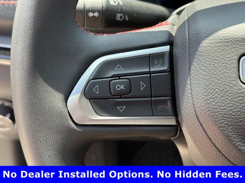 Used 2025 Jeep Compass Trailhawk AWD/4WD image 18