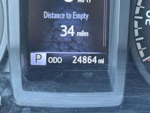 Certified 2022 Toyota Tacoma SR image 24