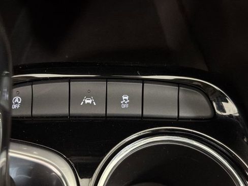Used 2021 Buick Encore GX Preferred w/ Cold Weather Comfort Package FWD image 28