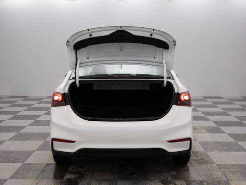 Used 2022 Hyundai Accent SE image 8