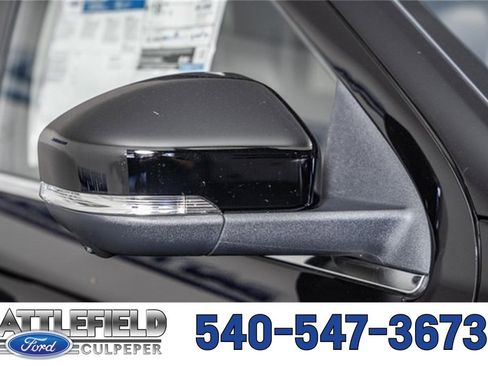 New 2025 Ford Expedition Active image 18