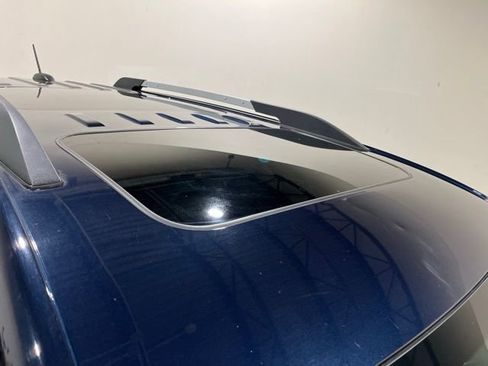 Used 2017 GMC Acadia SLT AWD/4WD image 19