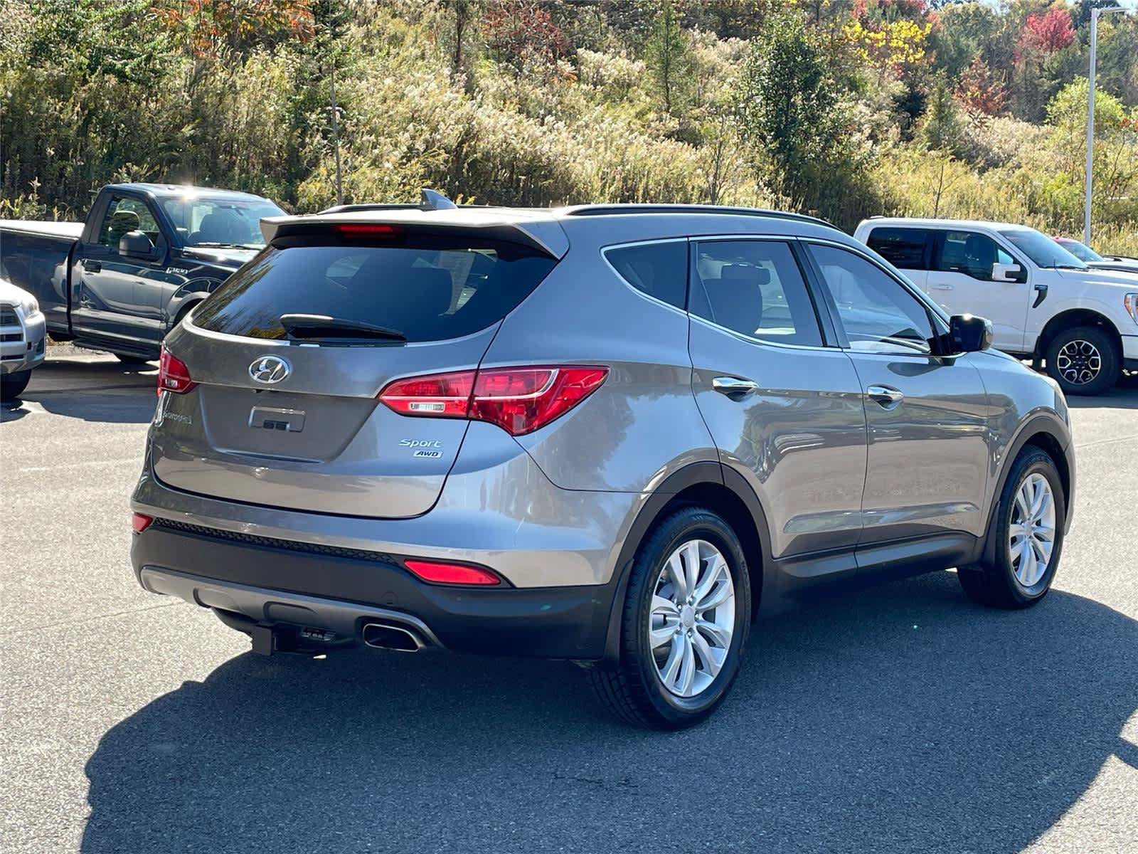 Used 2016 Hyundai Santa Fe Sport w/ Option Group 04 AWD/4WD image 5